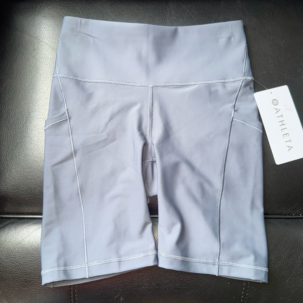 Athleta shorts interval stash 7" biking NEW gray side pockets quick dry